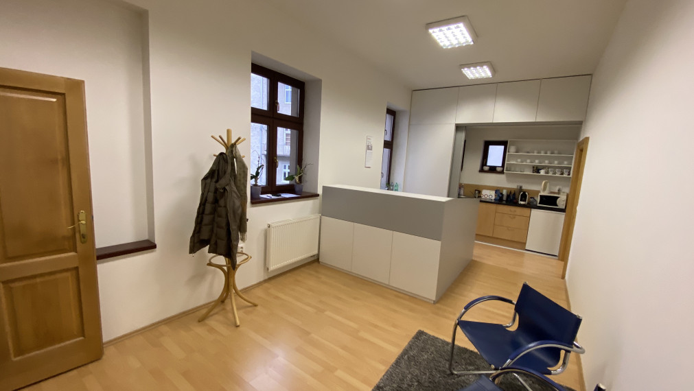 Kancelárske priestory v Starom Meste - Štefanovičová ul. 76 m2, historicka budova, klimatizácia