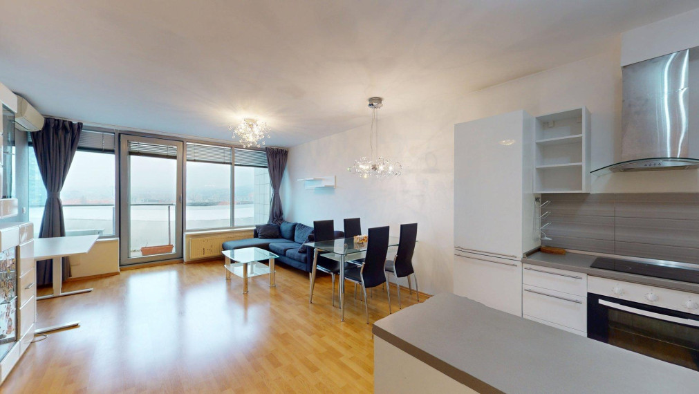 Prenájom 3 izbový byt - Bratislava - Nové Mesto, Bajkalská