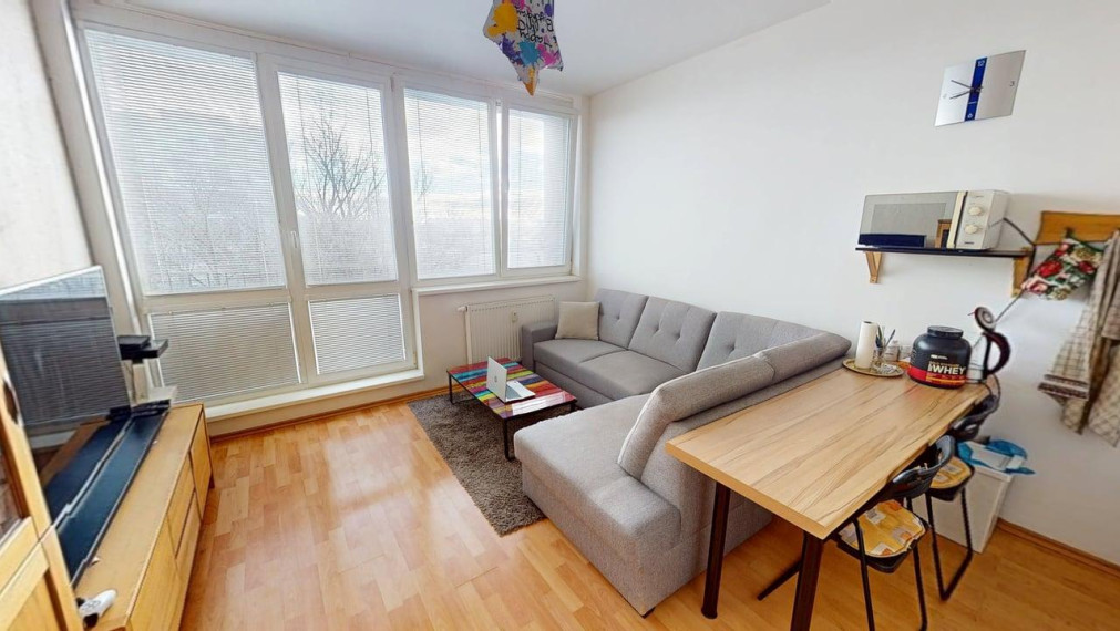 2 garsónka na Závodnej ul., Podunajské Biskupice 3.p. s výťahom