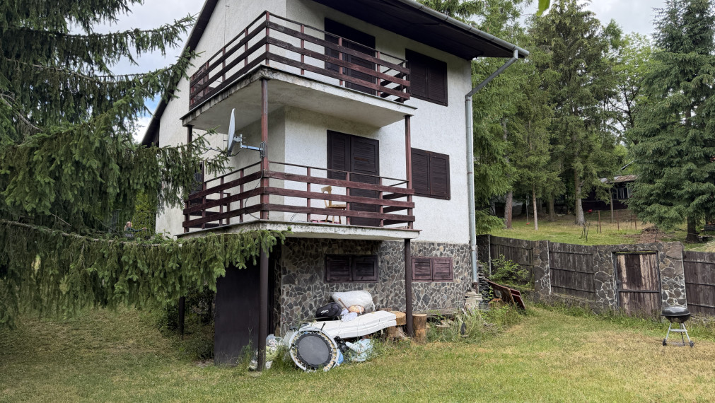 3 podlažná murovaná chata v Limbachu až na 658 m2 pozemku