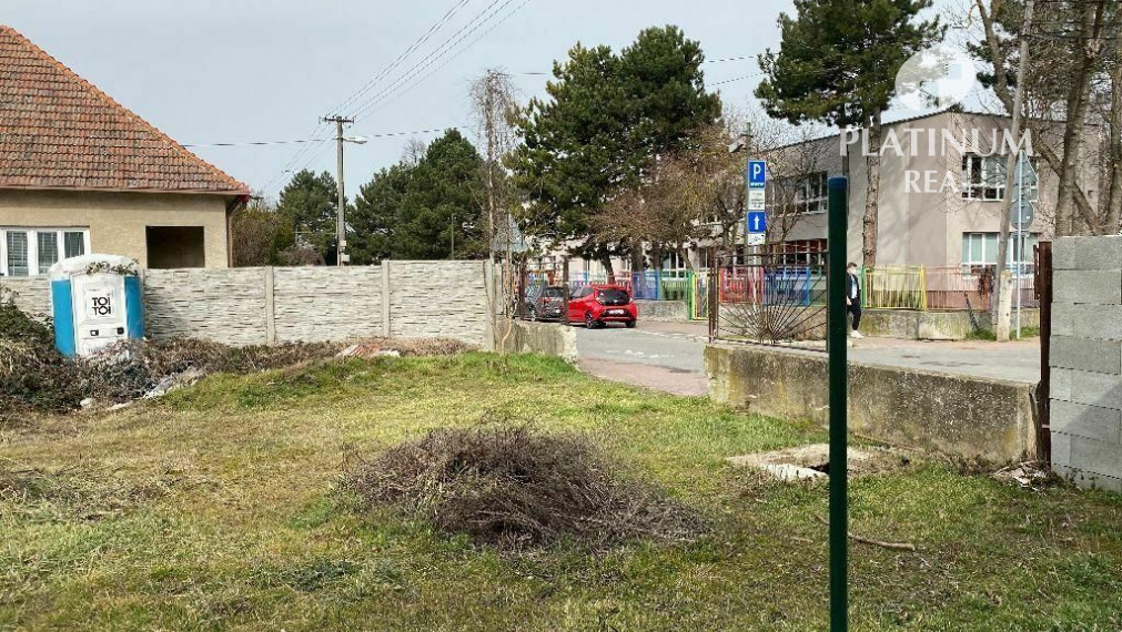 RK PLATINUM REAL Predaj stavebného pozemku v centre - Rusovce