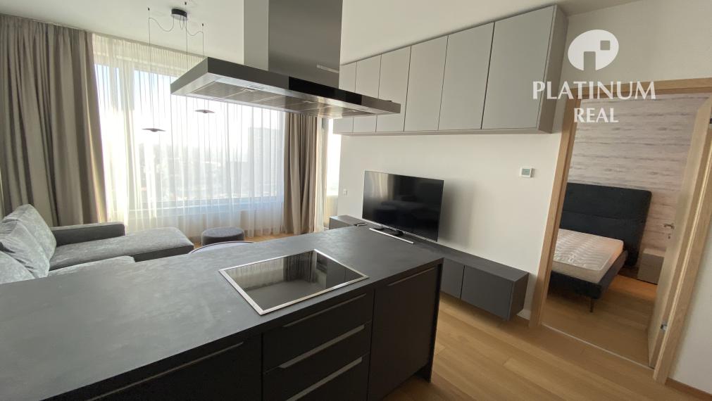 SKY PARK, 2 izb. byt, 23.p., parking, výhľad