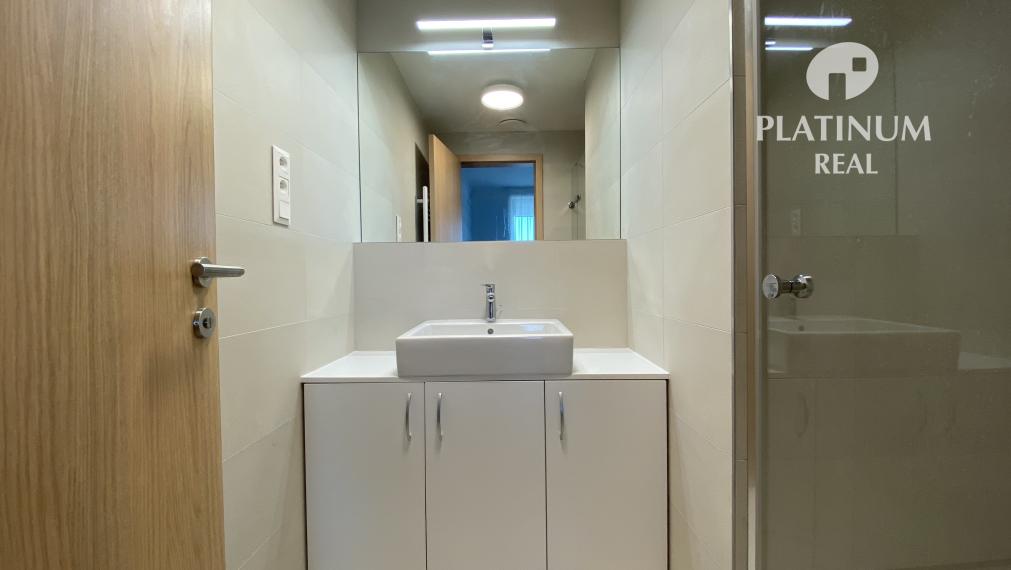 SKY PARK, 2 izb. byt, 23.p., parking, výhľad