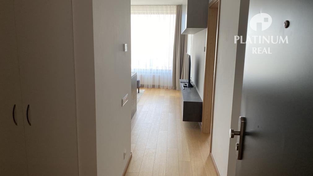 SKY PARK, 2 izb. byt, 23.p., parking, výhľad