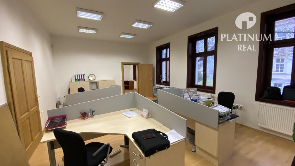 Kancelárske priestory v Starom Meste - Štefanovičová ul. 76 m2, historicka budova, klimatizácia