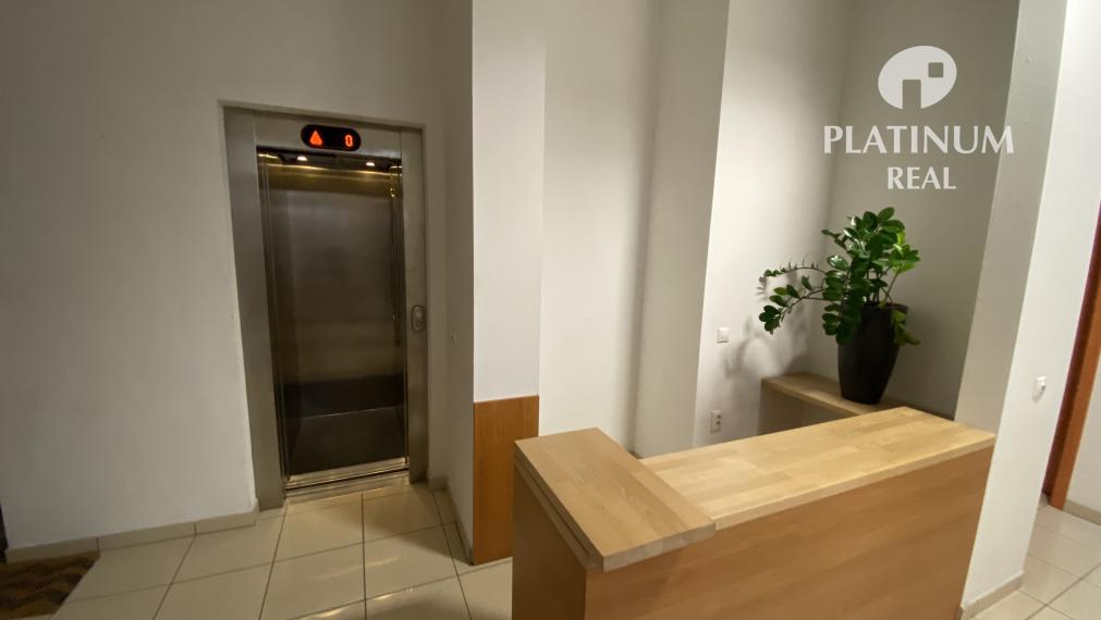 Kancelárske priestory v Starom Meste - Štefanovičová ul. 76 m2, historicka budova, klimatizácia