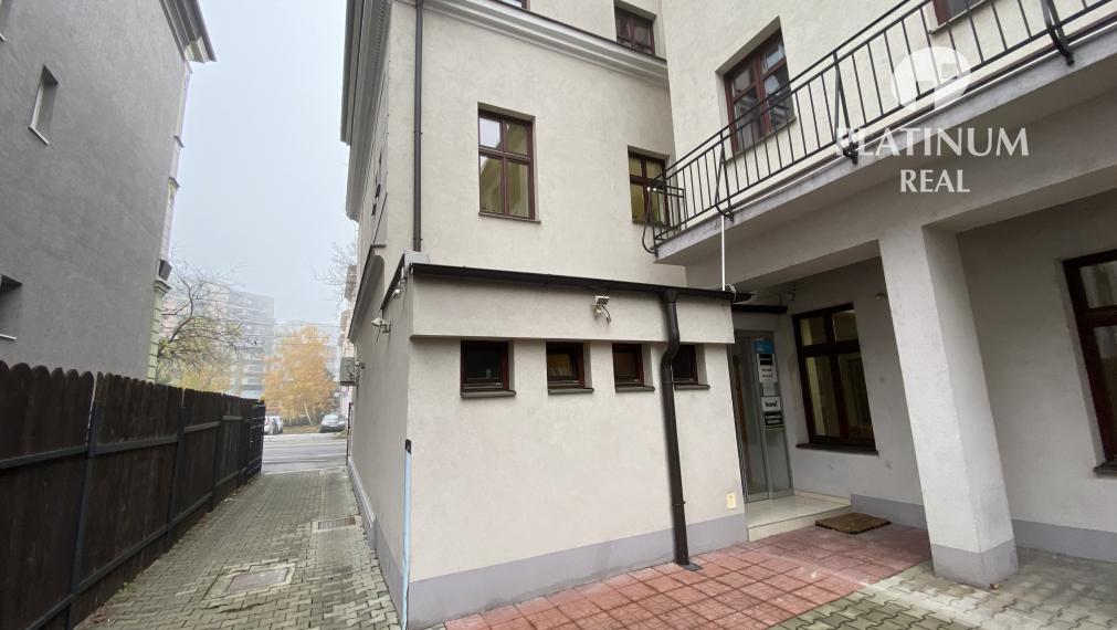 Kancelárske priestory v Starom Meste - Štefanovičová ul. 76 m2, historicka budova, klimatizácia