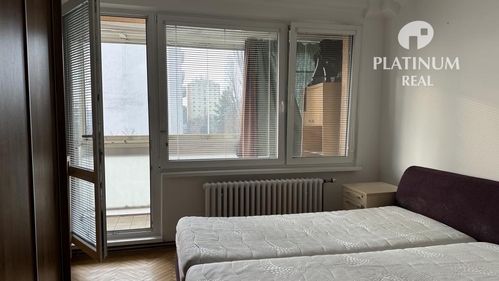 Priestranný 2 izbový byt, loggia a balkón v širšom centre Račianska ul.