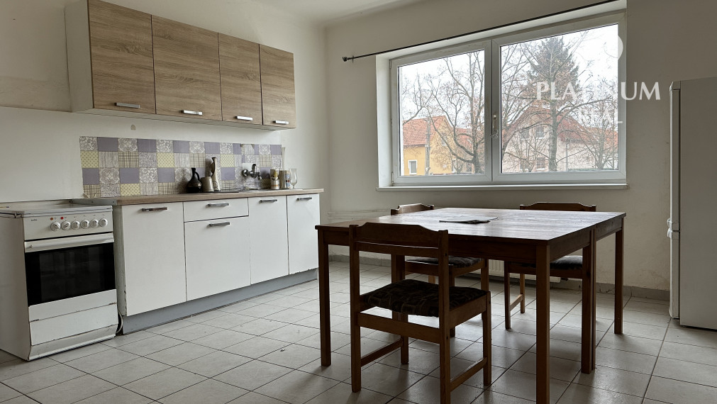 Predaj murovaného rodinného domu v centre - Vajnory