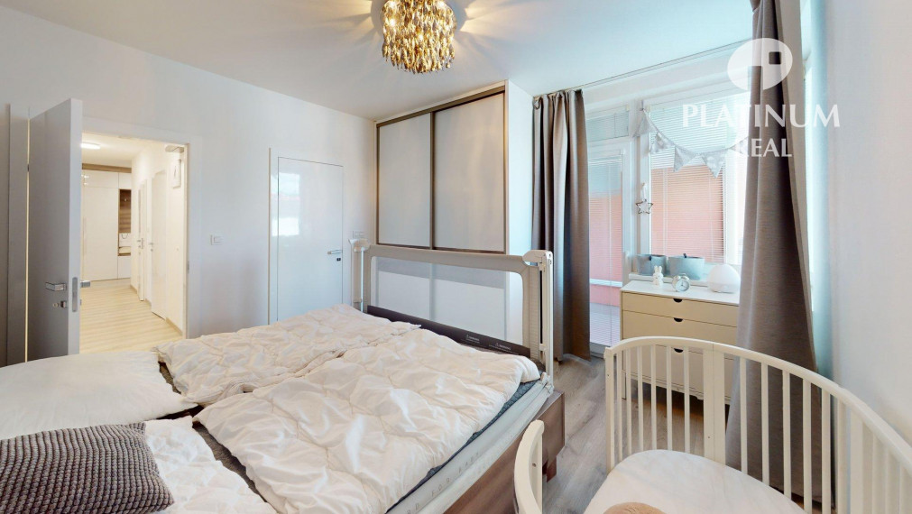 4-izbový byt s parkovaním a 22m2 terasa, Nivy- Jégého ul, 3D prehliadka