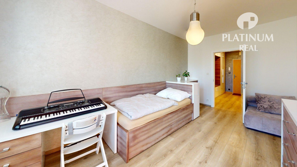 4-izbový byt s parkovaním a 22m2 terasa, Nivy- Jégého ul, 3D prehliadka