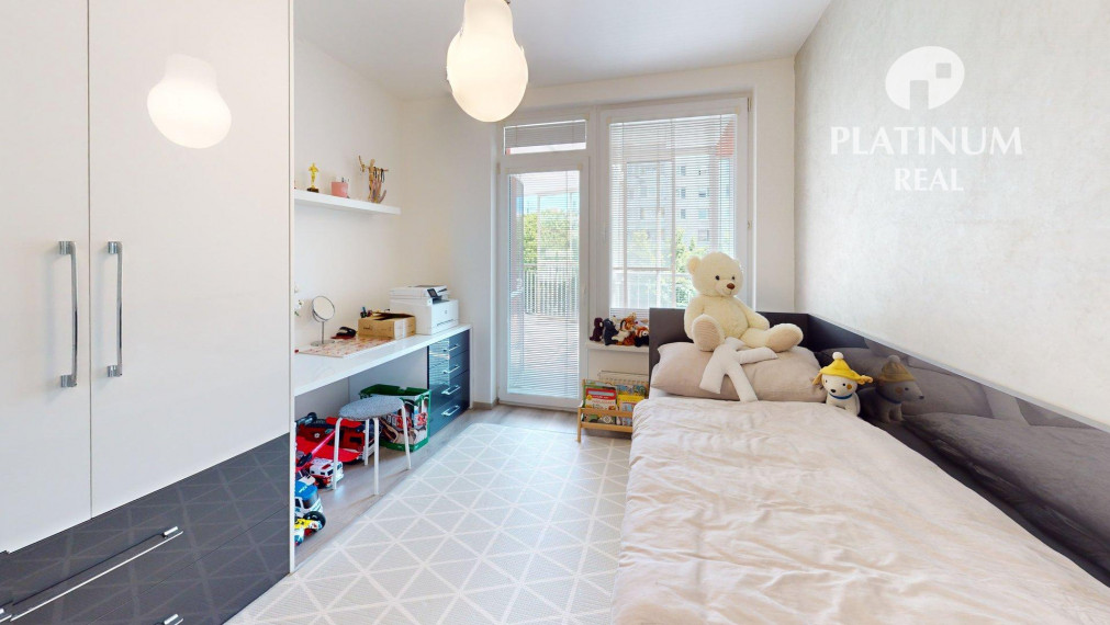 4-izbový byt s parkovaním a 22m2 terasa, Nivy- Jégého ul, 3D prehliadka