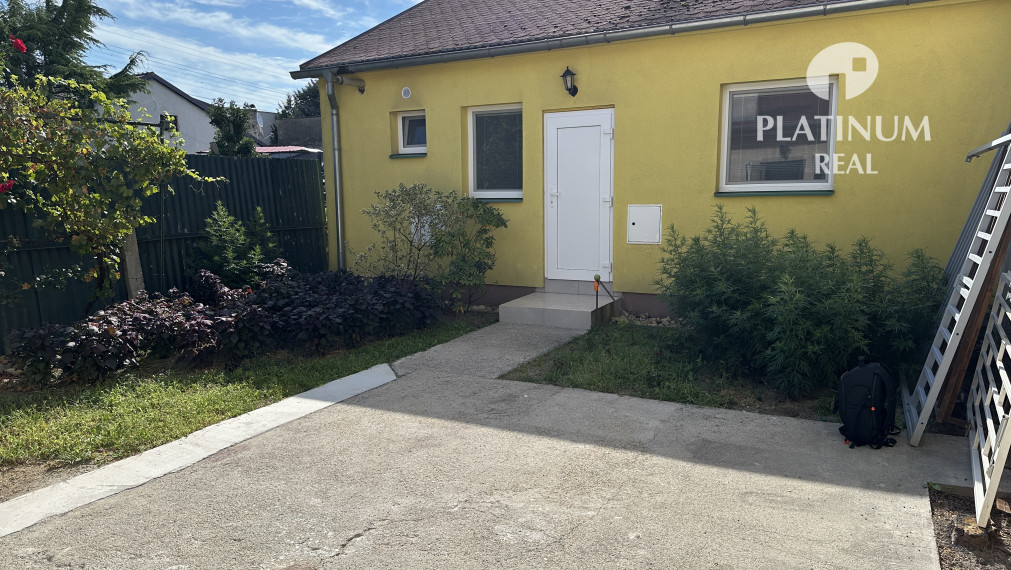 Prenájom 2 x RD hneď vedľa seba v Ružinove - Trnávka