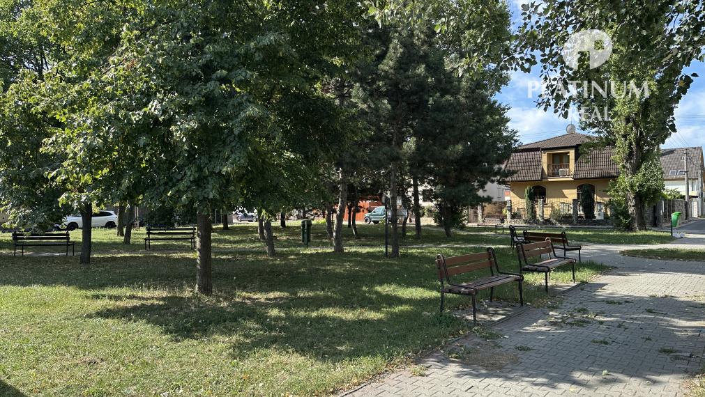 Prenájom 2 x RD hneď vedľa seba v Ružinove - Trnávka