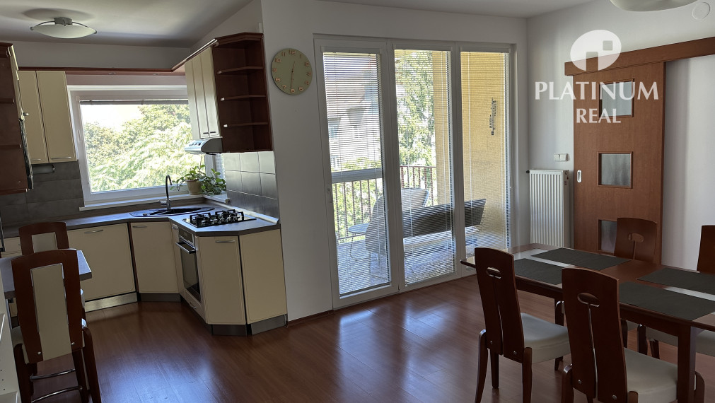 Predaj veľmi pekného a tichého bytu s príjemnou terasou NIVY