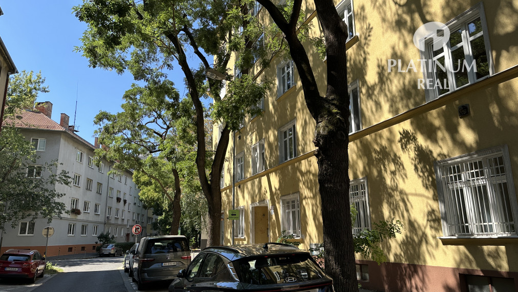 Predaj veľmi pekného a tichého bytu s príjemnou terasou NIVY