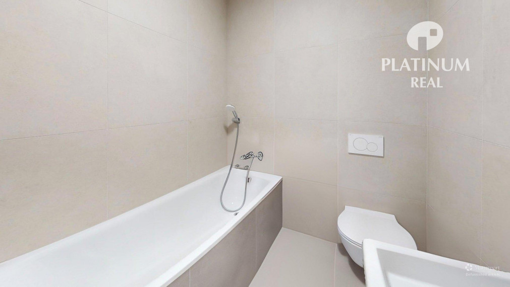 Predaj 4-izb bytu, Ružinov- Nivy, tehlová stavba, zrekonštruovaný, západná orientácia