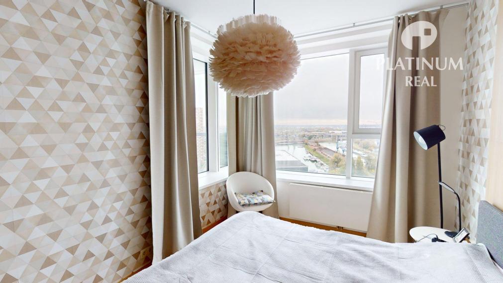 3 izbový byt s terasou a garážou v PANORAMA CITY, 25. poschodie, veža I.