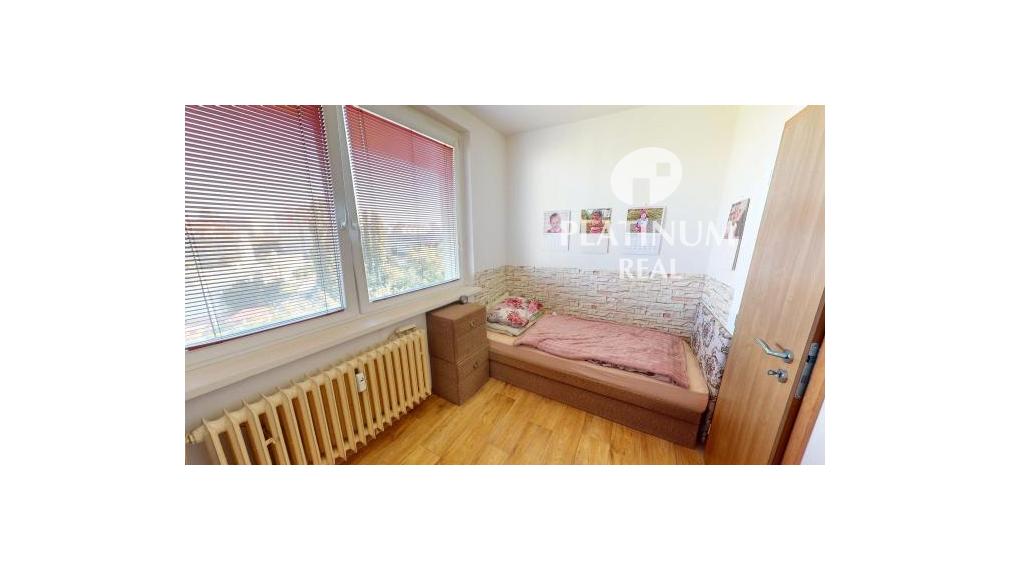 3 izbový byt po rekonštrukcii s výmerou 85,25 m2 v starej časti Petržalky