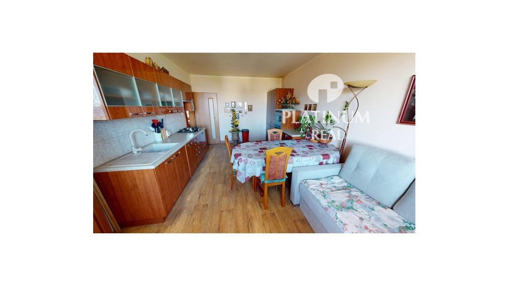 3 izbový byt po rekonštrukcii s výmerou 85,25 m2 v starej časti Petržalky