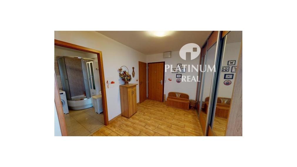 3 izbový byt po rekonštrukcii s výmerou 85,25 m2 v starej časti Petržalky