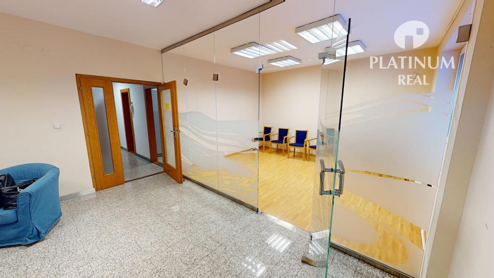 Budova s pozemkom451m2, 6x parkovanie, vhodné ako sídlo firmy, Ružinov ✅ 3D prehliadka ✅