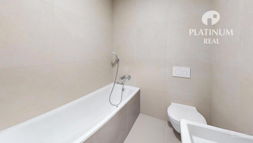 Predaj 4-izb bytu, Ružinov- Nivy, tehlová stavba, zrekonštruovaný, západná orientácia