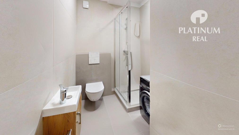 Predaj 4-izb bytu, Ružinov- Nivy, tehlová stavba, zrekonštruovaný, západná orientácia