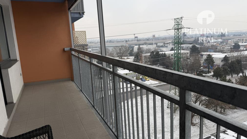 2 izb.byt v novostavbe so slnečnou veľkou loggiou a parkovaním v Ružinove