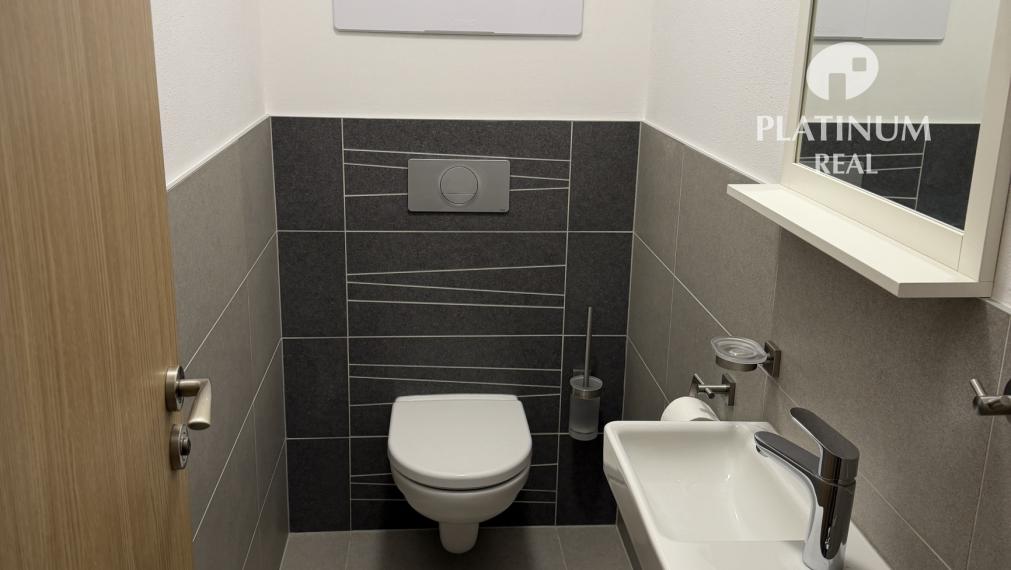 2 izb.byt v novostavbe so slnečnou veľkou loggiou a parkovaním v Ružinove