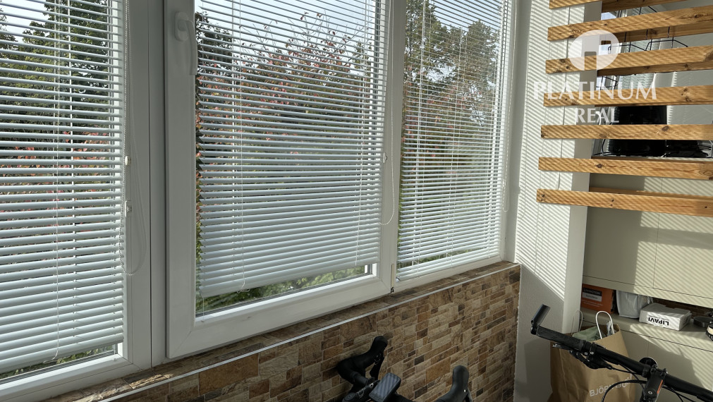 3 izbový zariadený a zrekonštruovaný byt v Ružinove