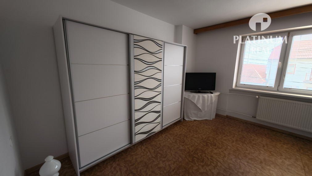 Dvojgeneračný rodinný dom s veľkým pozemkom - Vinosady