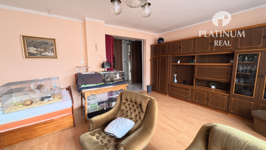 Dvojgeneračný rodinný dom s veľkým pozemkom - Vinosady