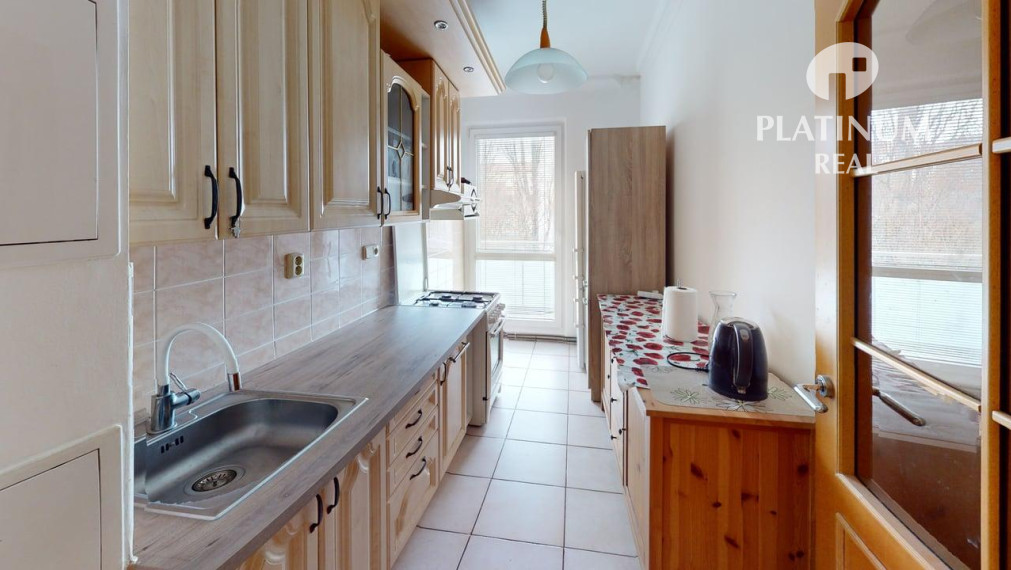 Priestranný 2 izbový byt, loggia a balkón v širšom centre Račianska ul.