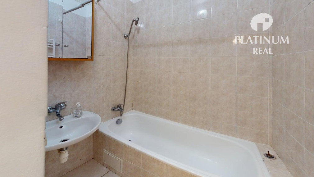 Priestranný 2 izbový byt, loggia a balkón v širšom centre Račianska ul.