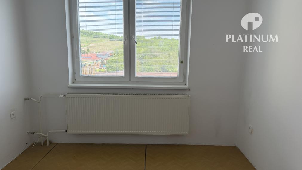 Rodinný dom s väčším pozemkom - Vinosady