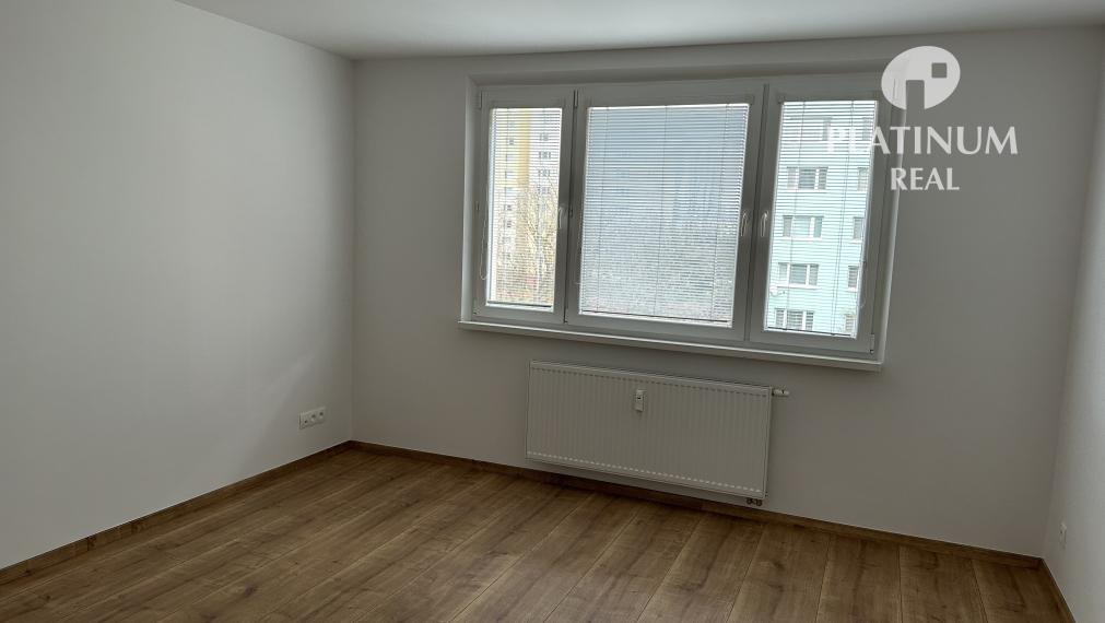 Kompletne zrekonštruovaný byt, samostatné 4 izby, loggia z kuchyne, Petržalka
