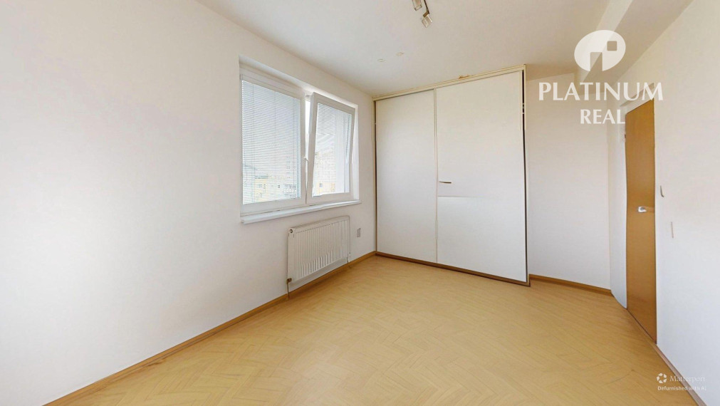 REZERVOVAVÉ 2-izbový zrekonštruovaný byt, Podunajské Biskupice, Kazanská ul.