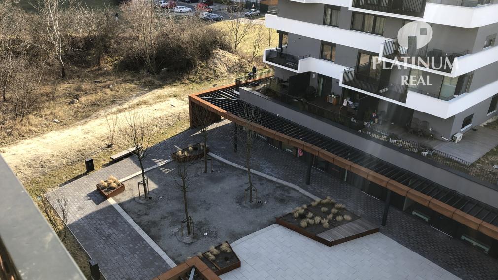 2 iz. byt, garážové státie,loggia, pivničná kobka, od 01.11.