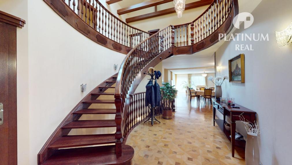 LUXUSNÁ RODINNÁ VILA NA KRAMÁROCH – 520 m² | INTERIÉROVÝ BAZÉN | WELLNESS | FITNESS | GARÁŽ | 673 m² POZEMOK ✳️ 3D prehliadka✳️