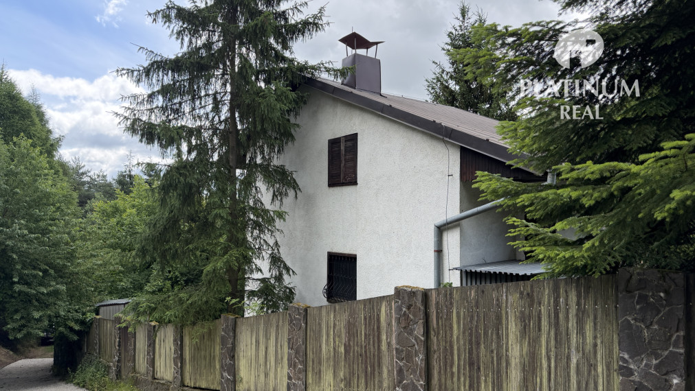 3 podlažná murovaná chata v Limbachu až na 658 m2 pozemku
