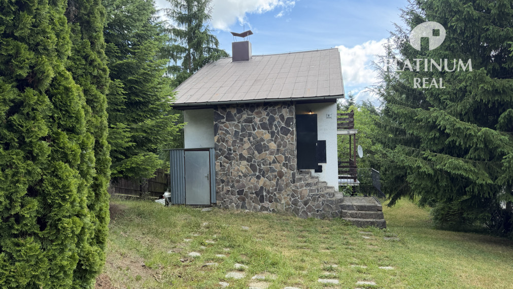3 podlažná murovaná chata v Limbachu až na 658 m2 pozemku