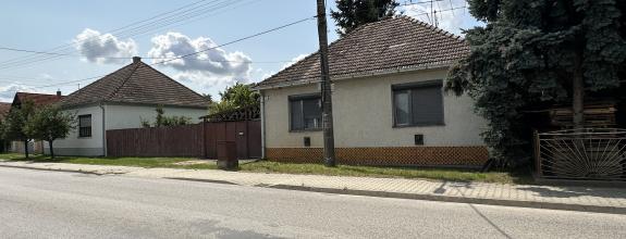 Predaj rodinného domu v pôvodnom stave s ideálnym pozemkom