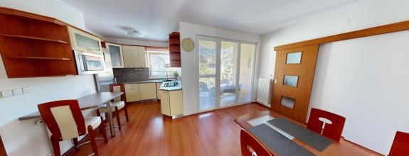 Predaj veľmi pekného a tichého bytu s príjemnou terasou NIVY