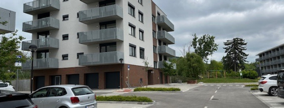 Prenájom garážového státia v novostavbe v projekte 