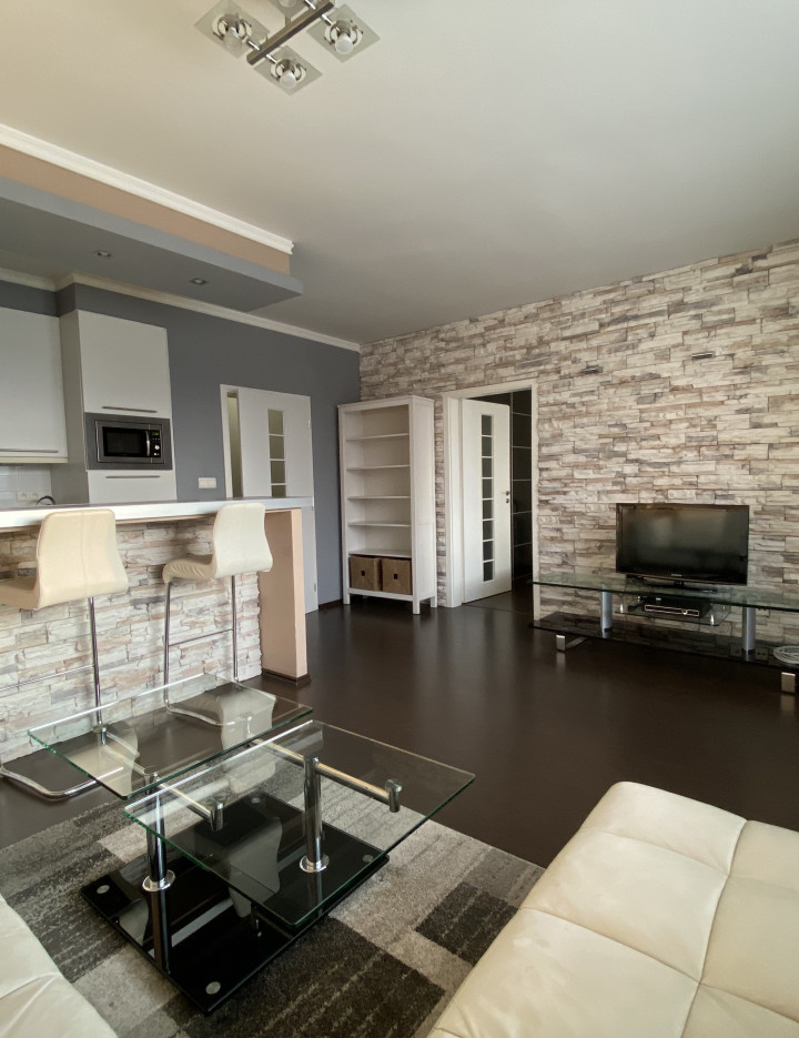 2 izbový byt, novostavba, Ružinov, slnečná veľká loggia, voľný od 15.10.2025
