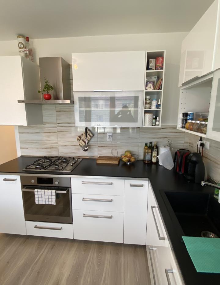 Predaj 2 izbový kompletne kvalitne zrekonštruovaný byt, 62 m2