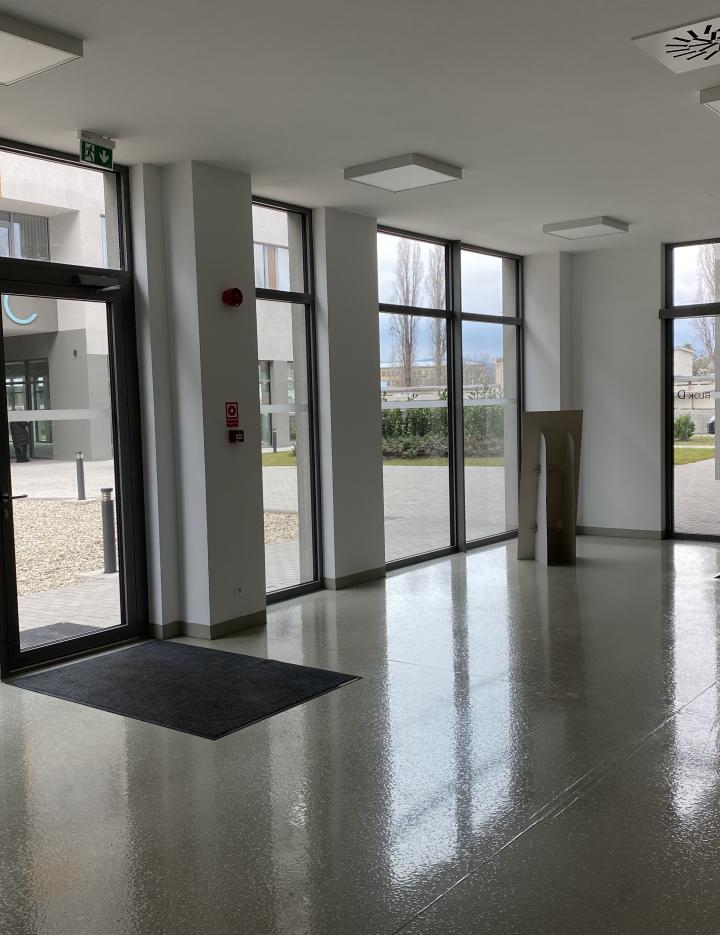 Prenájom skladu v polyfunkčnej budove OMNIA na Tomášikovej ul.