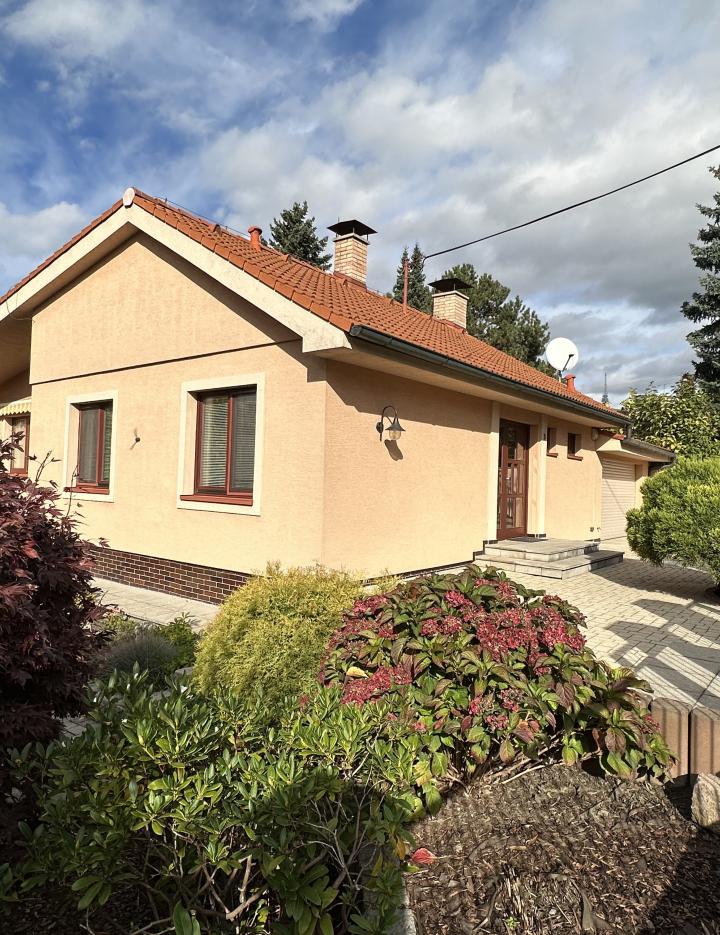 Prenájom rodinný dom Staré Mesto, krásna záhrada, tichá lokalita