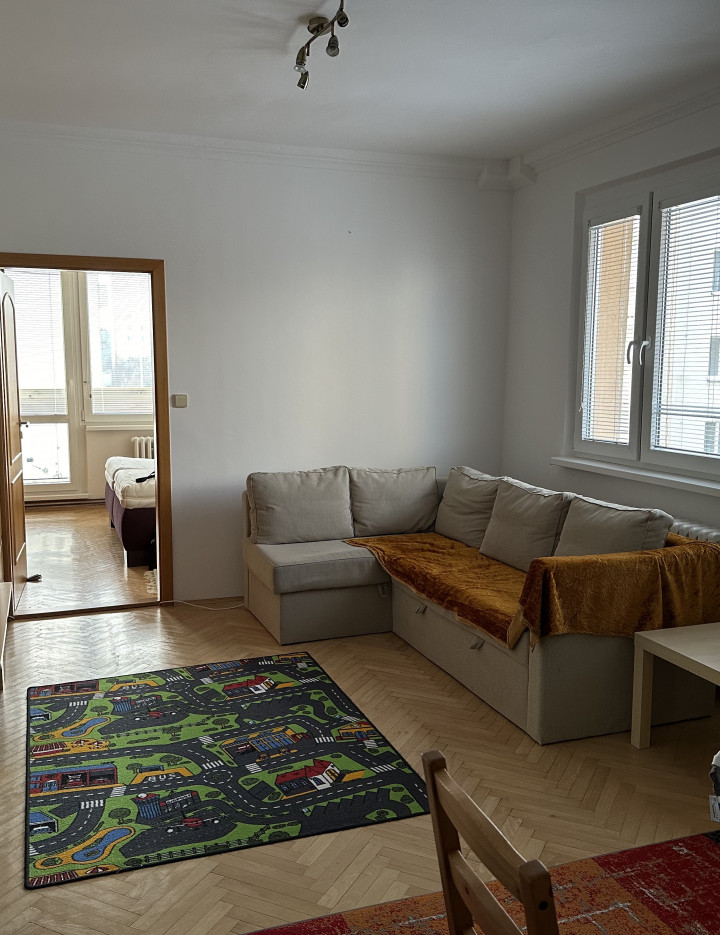 Priestranný 2 izbový byt, loggia a balkón v širšom centre Račianska ul.